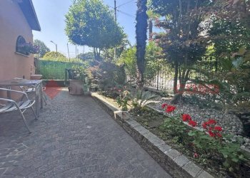 Giardino - Casa indipendente via Sempione, Meina - foto 11