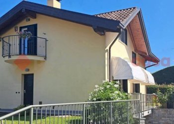 Facciata - Villa via san marcello, Paruzzaro - foto 20