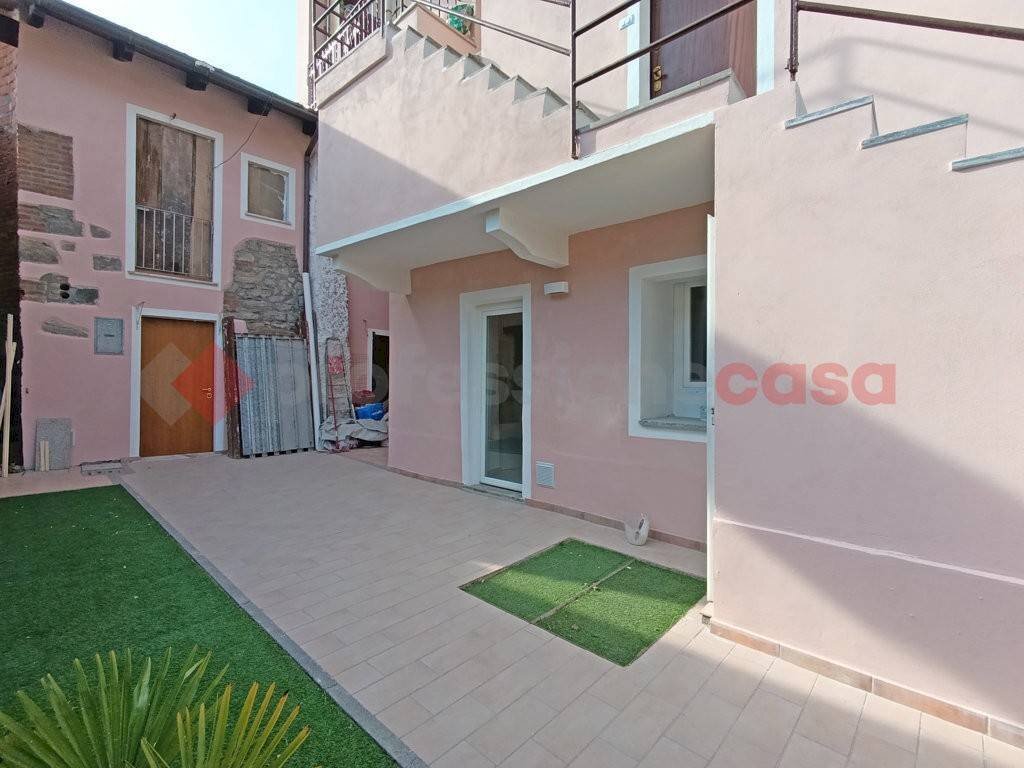 Giardino - Bilocale via Crosa, Arona - foto 1