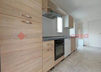 Cucina - Bilocale via Crosa, Arona - foto 6