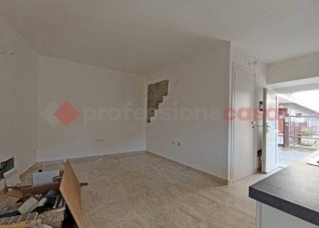 Cucina - Bilocale via Crosa, Arona - foto 7