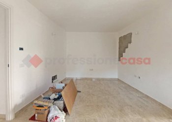 Cucina - Bilocale via Crosa, Arona - foto 9