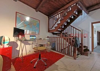 Stanza arredata - Casa indipendente via Porta vigana, Invorio - foto 20