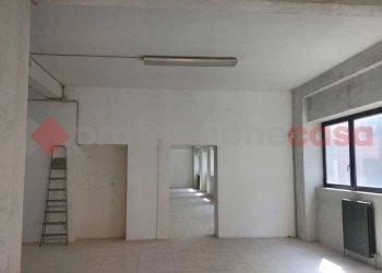Interno non residenziale - Ufficio via De Amicis, Omegna - foto 5