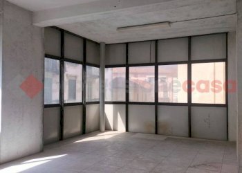 Interno non residenziale - Ufficio via De Amicis, Omegna - foto 6