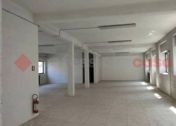 Magazzino - Ufficio via De Amicis, Omegna - foto 9