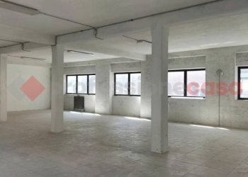 Interno non residenziale - Ufficio via De Amicis, Omegna - foto 15