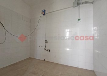 Salone - Negozio via Matteotti, Arona - foto 14