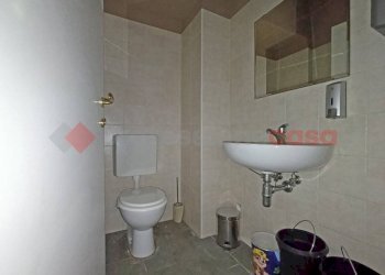 Bagno - Negozio via Matteotti, Arona - foto 15