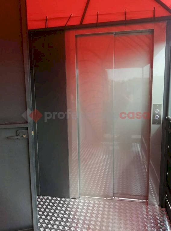 Ascensori - Negozio via oleggio castello, Arona - foto 2