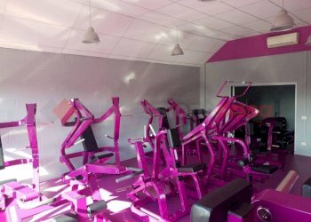 Interno non residenziale - Negozio via oleggio castello, Arona - foto 11