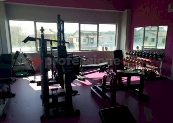 Interno non residenziale - Negozio via oleggio castello, Arona - foto 13