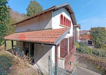 Facciata - Villa via Cavour, Nebbiuno - foto 28