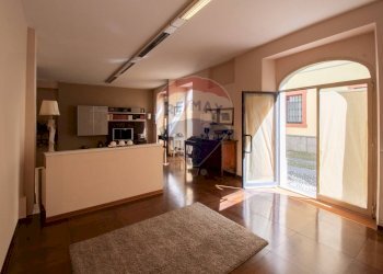 Commercial Premises Via Campo, 32
Iseo, Iseo - photo 1