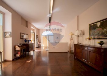 Commercial Premises Via Campo, 32
Iseo, Iseo - photo 4