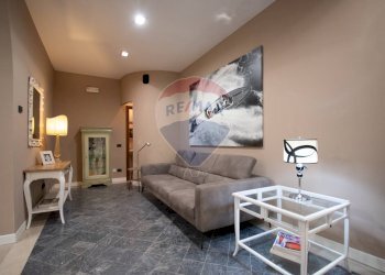 Commercial Premises Via Campo, 32
Iseo, Iseo - photo 4