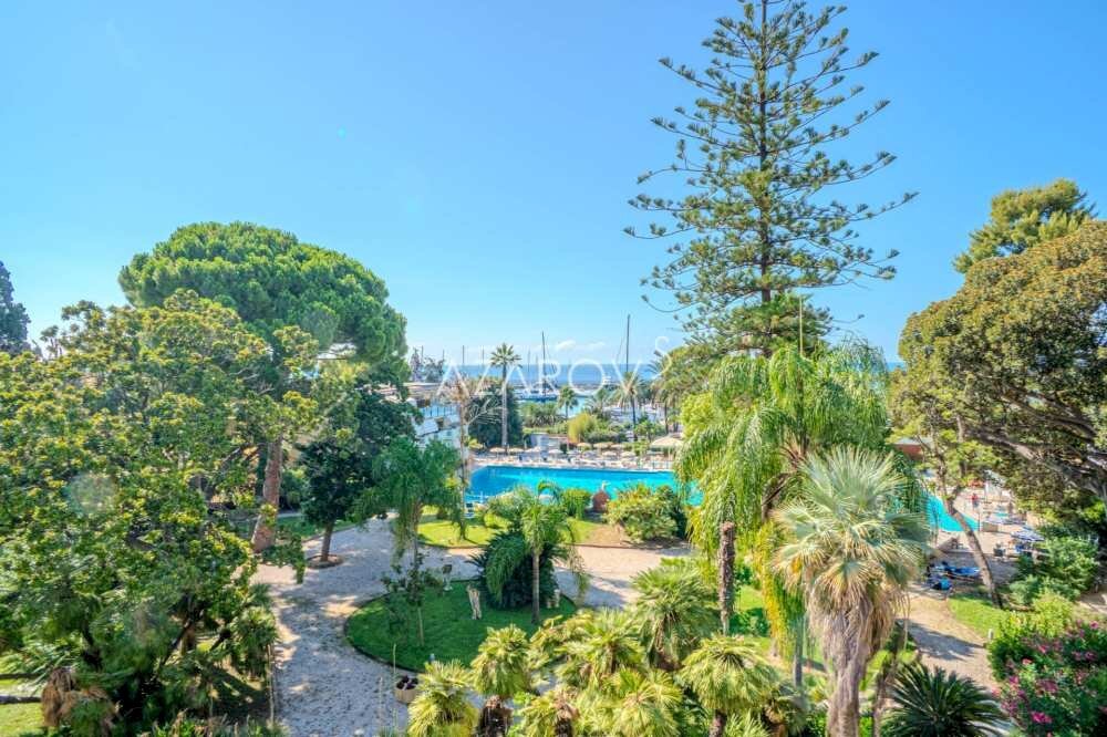 Three-room apartment Sanremo - photo 1