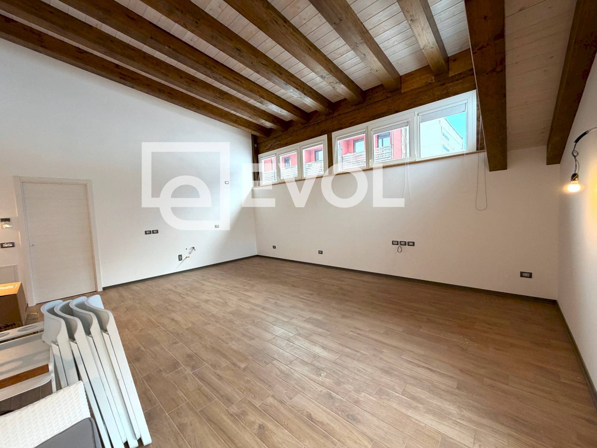 Foto 3 - Trilocale Sella Nevea via Friuli
 
3, Chiusaforte - foto 3