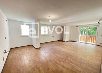 Foto 1 - Trilocale Sella Nevea via Friuli via Friuli
 
3, Chiusaforte - foto 1