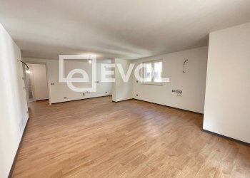 Foto 2 - Trilocale Sella Nevea via Friuli via Friuli
 
3, Chiusaforte - foto 2