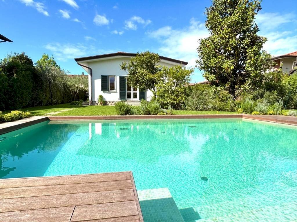 Piscina - Villa via Fratelli Barberi, Forte dei Marmi - photo 2