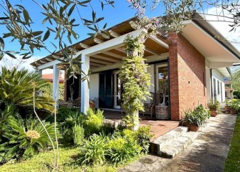 Facciata - Villa via Fratelli Barberi, Forte dei Marmi - foto 4