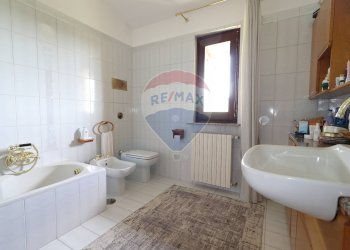 Two-room apartment via Boarolo, 15
Sotto il Monte Giovanni XXIII, Sotto il Monte Giovanni XXIII - photo 22