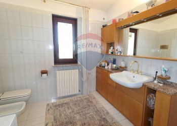 Two-room apartment via Boarolo, 15
Sotto il Monte Giovanni XXIII, Sotto il Monte Giovanni XXIII - photo 24