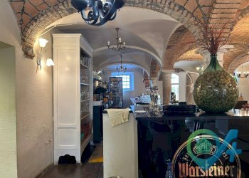 Foto 5 - Commercial Premises Defendi Semeghini
 
25, Quistello - photo 3