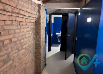 Foto 11 - Commercial Premises Defendi Semeghini
 
25, Quistello - photo 9