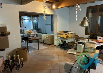 Foto 14 - Commercial Premises Defendi Semeghini
 
25, Quistello - photo 12