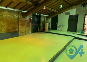 Foto 18 - Commercial Premises Defendi Semeghini
 
25, Quistello - photo 16