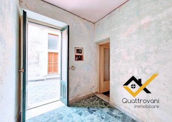 Foto 2 - Casa indipendente Via Santi Elena e Costantino, Aci Catena - foto 2