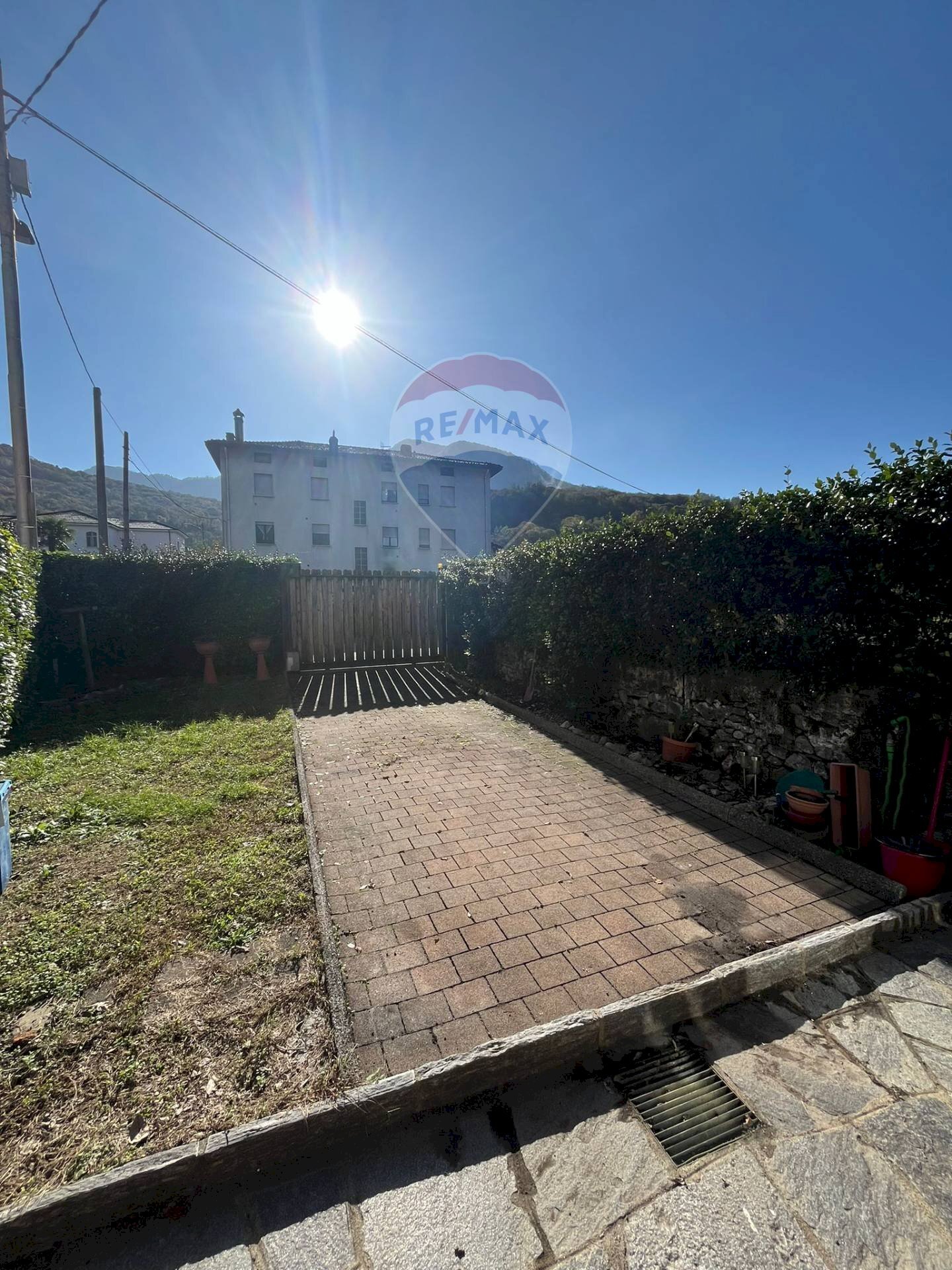 Vista delle montagne - Casa semi indipendente Via Giuseppe Verdi
 
7, Cuvio - foto 2