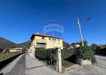 Edificio all\'aperto - Casa semi indipendente Via Giuseppe Verdi
 
7, Cuvio - foto 1