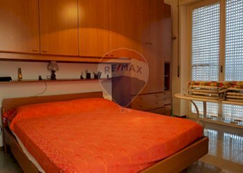 Camera / camera da letto - Trilocale Via Ernesto Tentori
 
1, Duno - foto 4