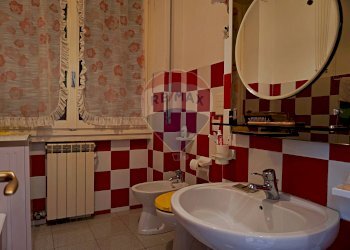 Bagno - Trilocale Via Ernesto Tentori
 
1, Duno - foto 7