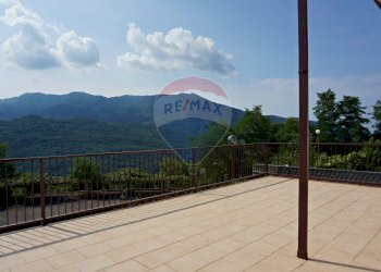 Vista delle montagne - Trilocale Via Ernesto Tentori
 
1, Duno - foto 11