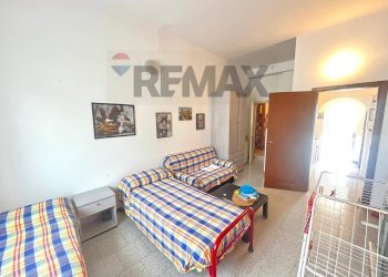 Camera / camera da letto - Three-room apartment Via Ernesto Tentori
 
1, Duno - photo 7