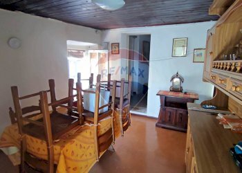 Sala da pranzo - Trilocale Via Filippini
 
22, Cugliate-Fabiasco - foto 6