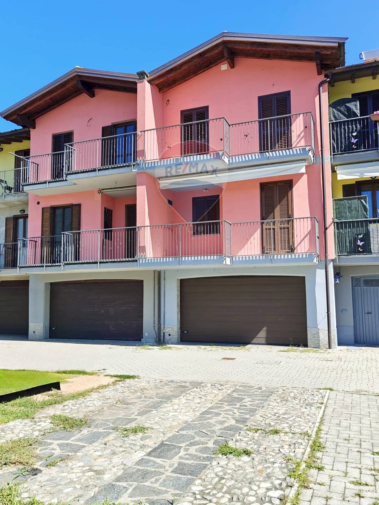 Casa all\'aperto - Villa a Schiera Via Cascine
 
10, Montegrino Valtravaglia - foto 1