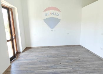 Stanza vuota - Villa a Schiera Via Cascine
 
10, Montegrino Valtravaglia - foto 9