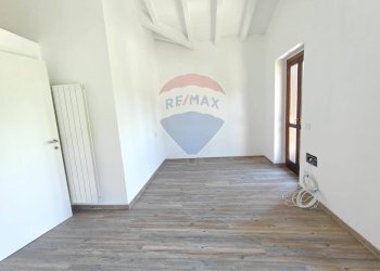 Stanza vuota - Villa a Schiera Via Cascine
 
10, Montegrino Valtravaglia - foto 10