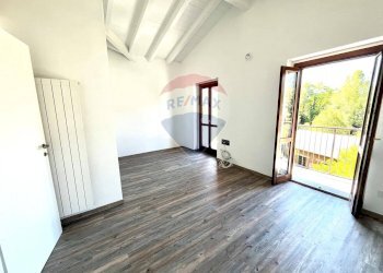 Stanza vuota - Villa a Schiera Via Cascine
 
10, Montegrino Valtravaglia - foto 12