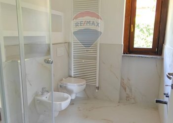 Bagno - Villa a Schiera Via Cascine
 
10, Montegrino Valtravaglia - foto 15
