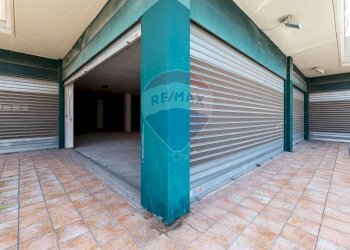 Terrazza - Locale Commerciale Via Salaria
 
219 B, Monterotondo - foto 2