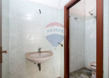 Bagno - Locale Commerciale Via Salaria
 
219 B, Monterotondo - foto 7