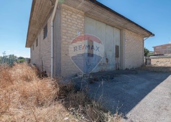 Casa all\'aperto - Magazzino via Magellano
 
14, Grammichele - foto 7