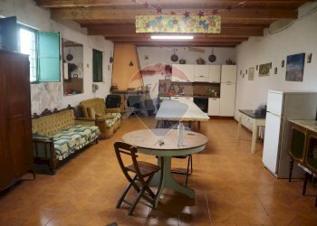 Sala da pranzo - Terreno agricolo contrada rausa
 
11, Castiglione di Sicilia - foto 13