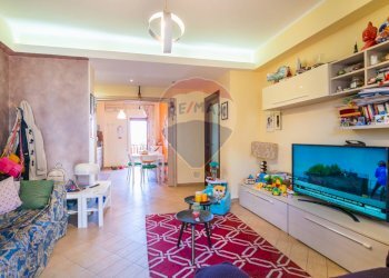 Soggiorno - Trilocale via Leonardo da Vinci
 
56 A, Acireale - foto 2